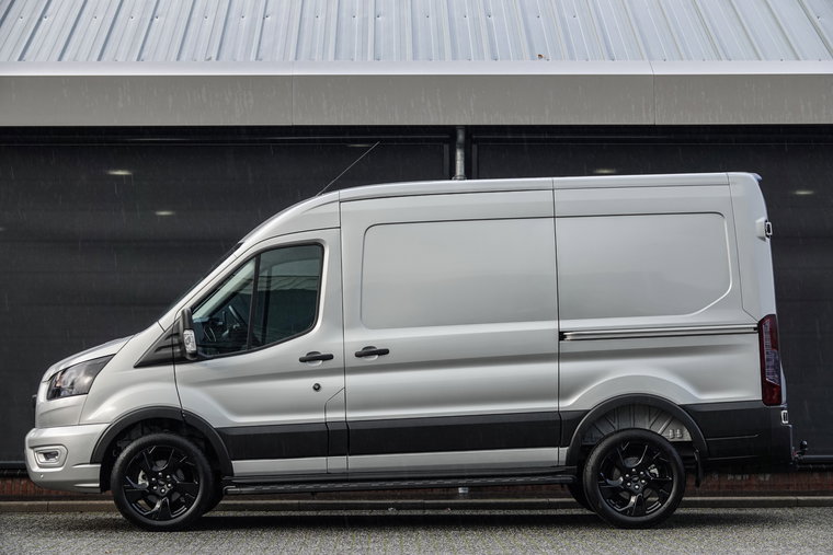 Vehicle Image 4