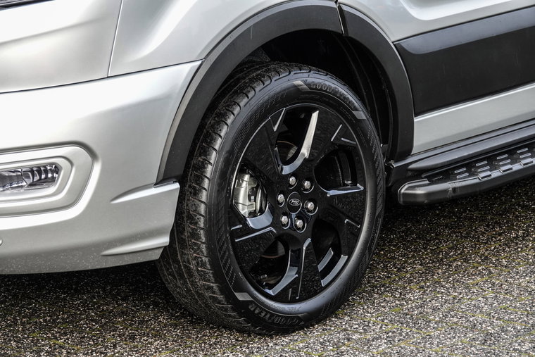 Vehicle Image 7