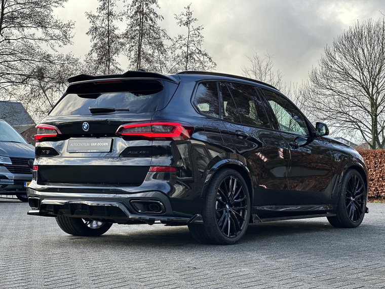 Vehicle Image 40