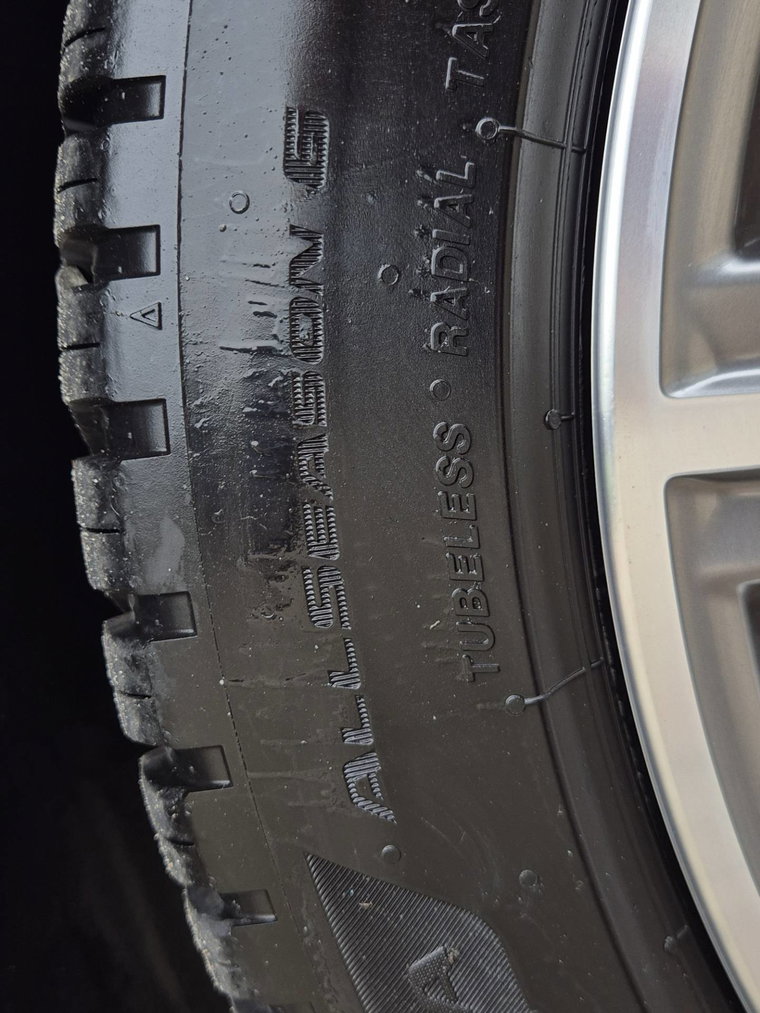 Vehicle Image 47