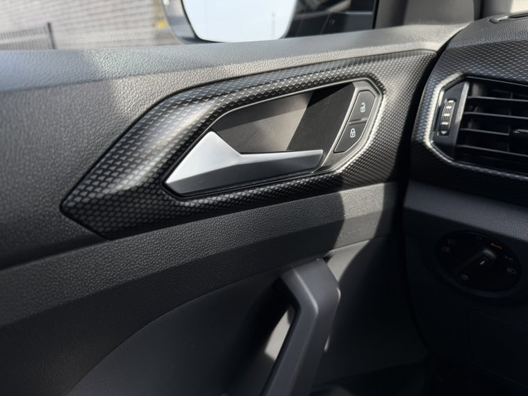 Vehicle Image 45