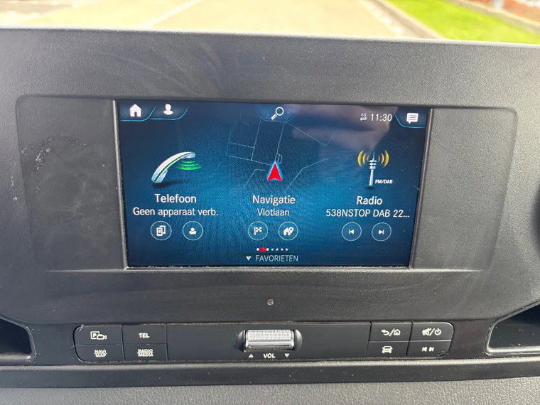 Vehicle Image 17
