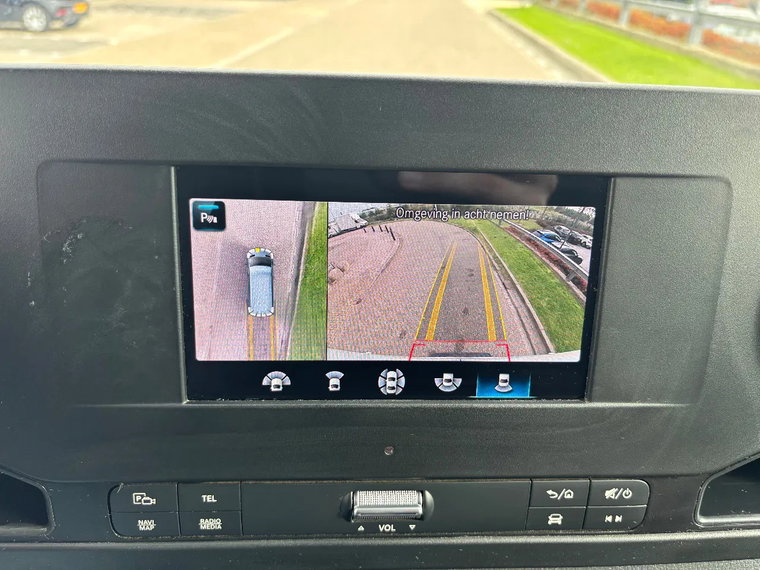 Vehicle Image 18