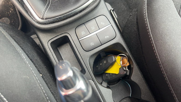 Vehicle Image 13
