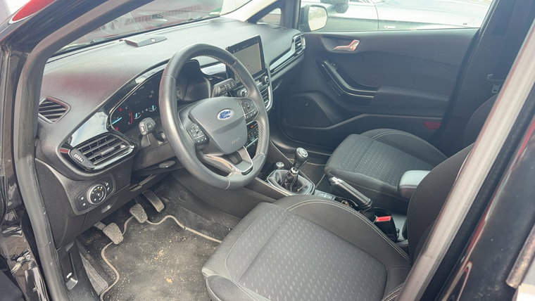 Vehicle Image 5