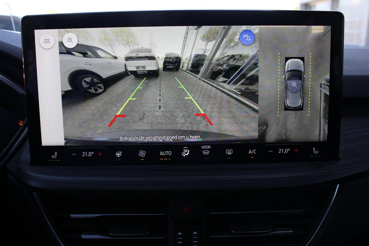 Vehicle Image 37