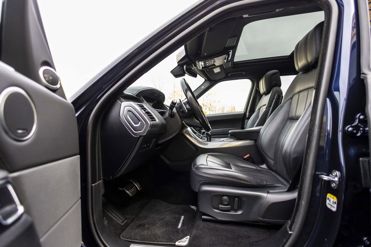 Vehicle Image 21