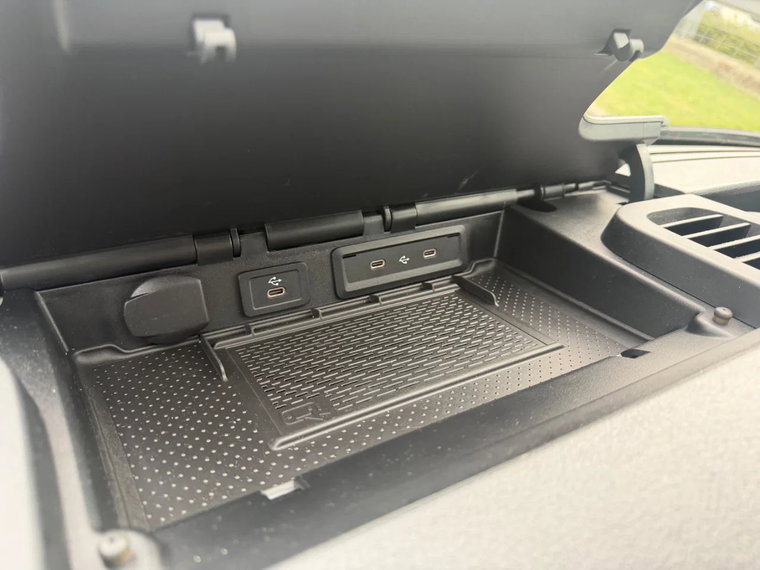 Vehicle Image 19