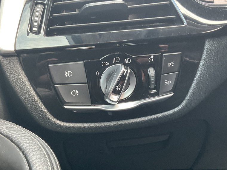 Vehicle Image 26