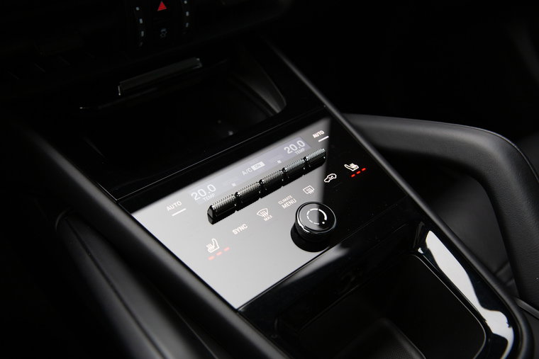 Vehicle Image 36