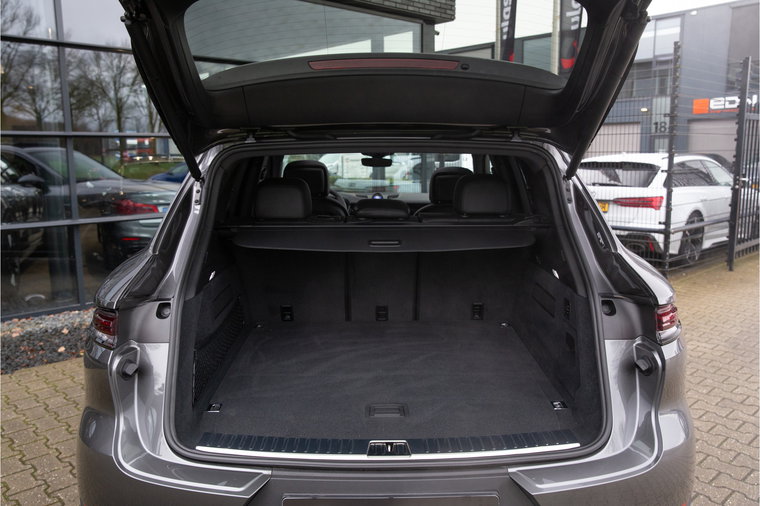 Vehicle Image 45