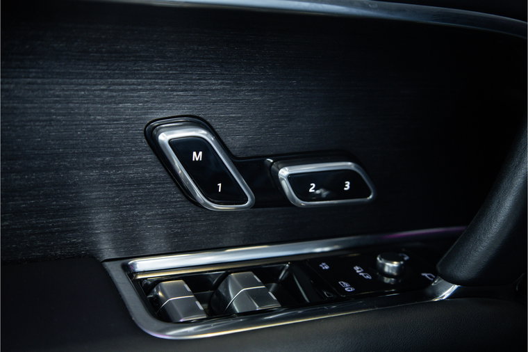Vehicle Image 30