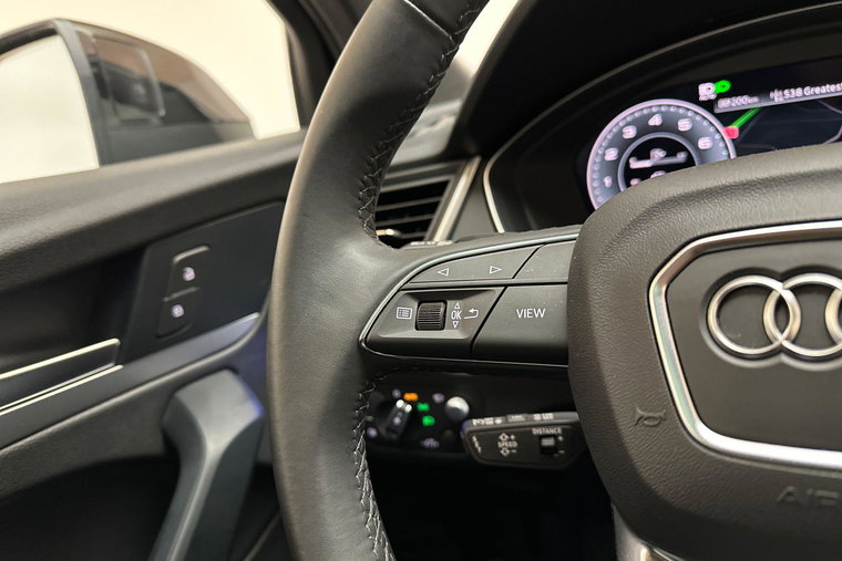 Vehicle Image 22