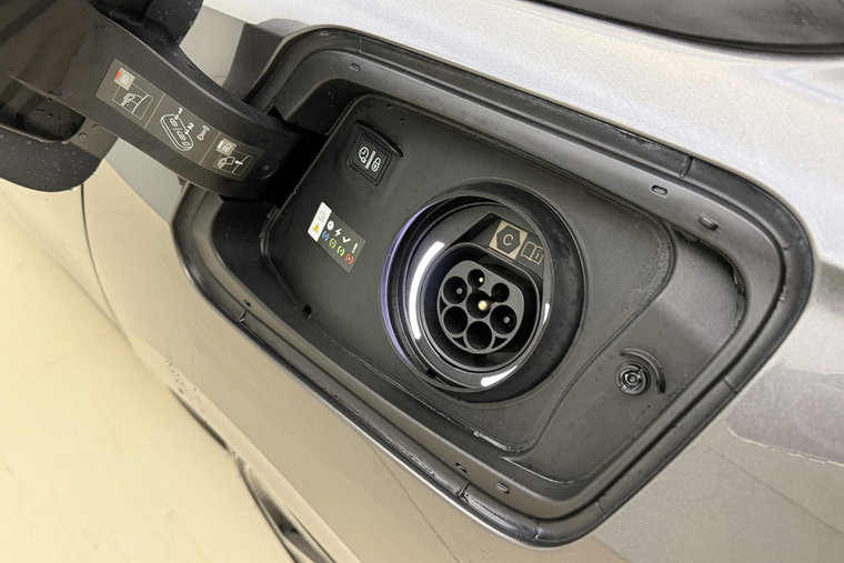 Vehicle Image 20