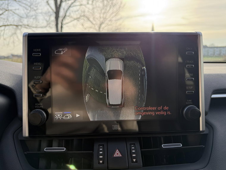 Vehicle Image 42
