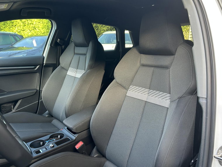 Vehicle Image 33