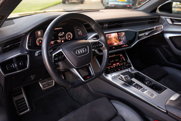 Vehicle Image 7