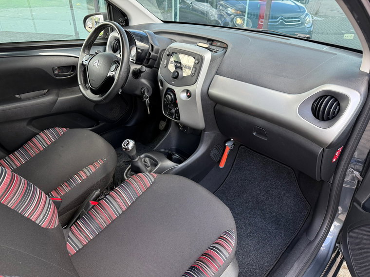 Vehicle Image 18