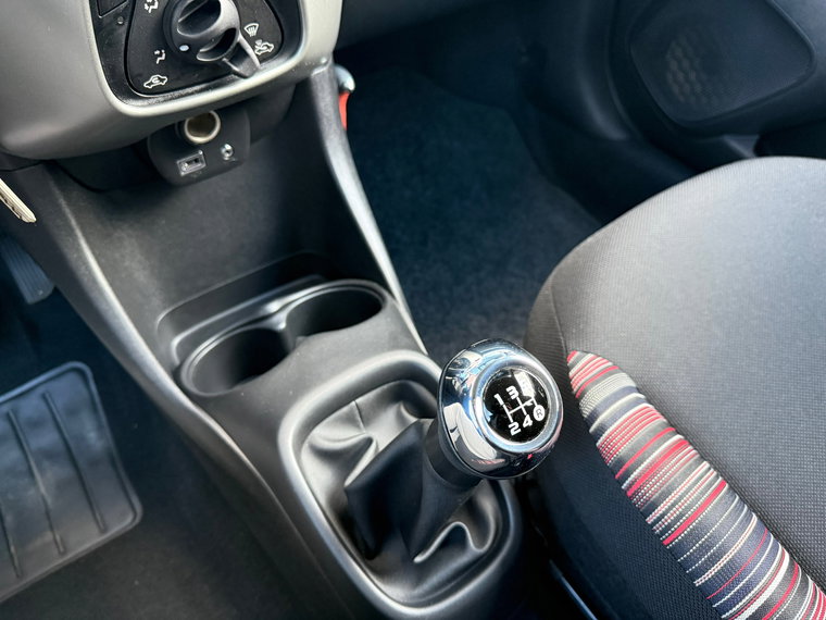 Vehicle Image 30