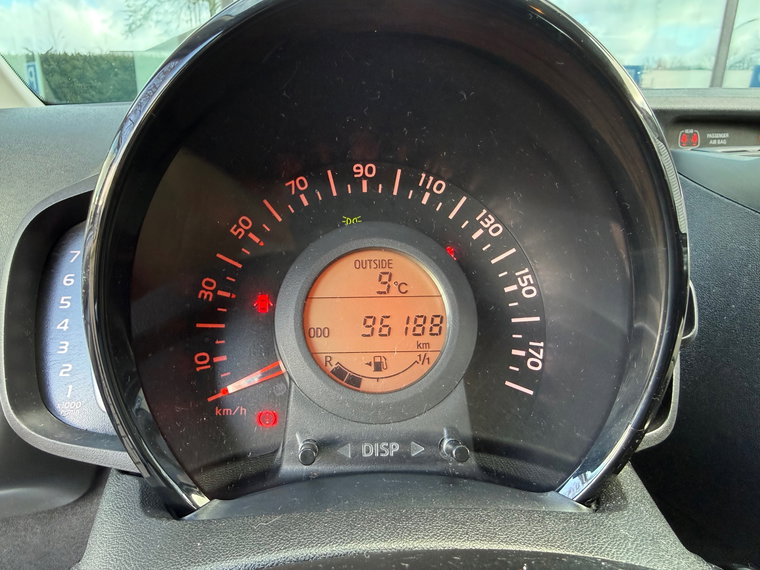 Vehicle Image 8
