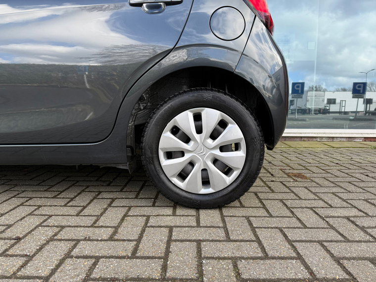 Vehicle Image 11