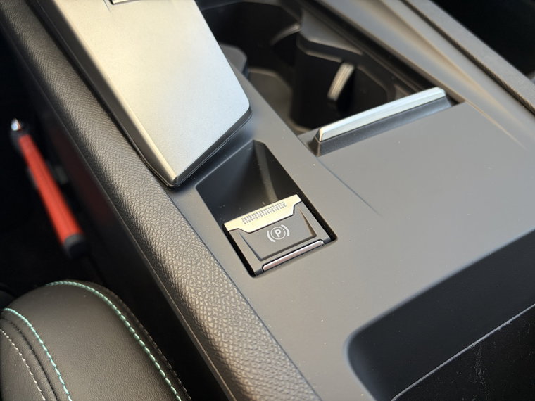 Vehicle Image 33