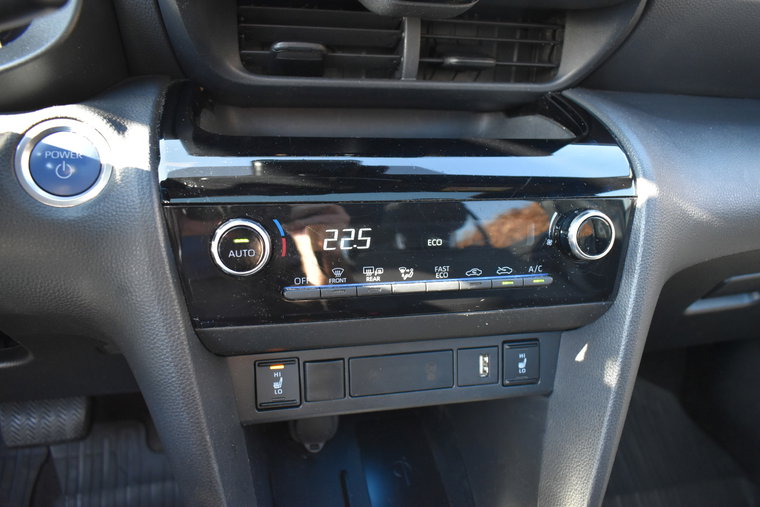 Vehicle Image 22