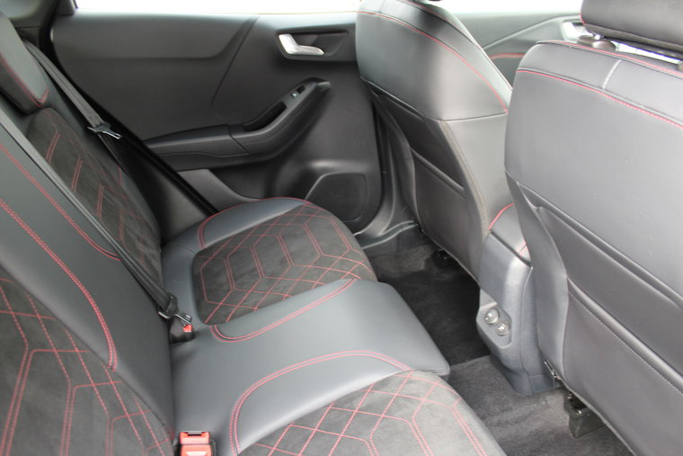 Vehicle Image 37