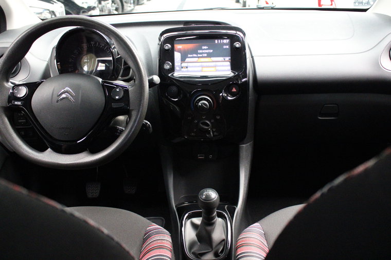 Vehicle Image 7