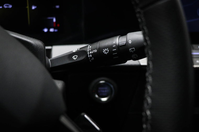 Vehicle Image 40