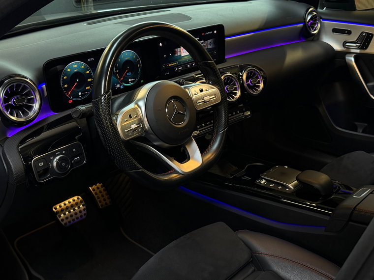Vehicle Image 35