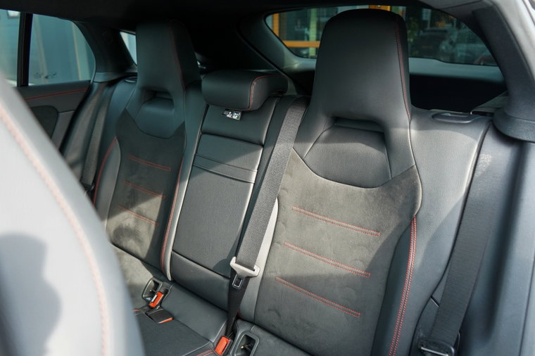 Vehicle Image 35