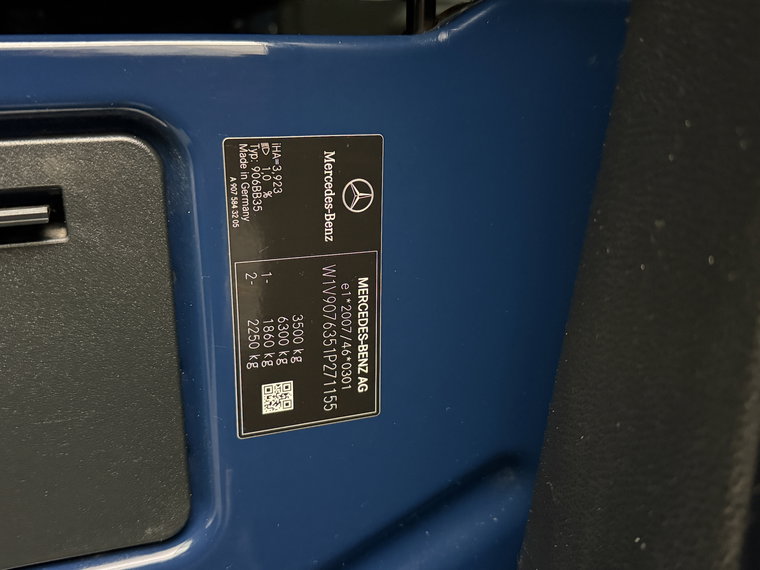 Vehicle Image 23