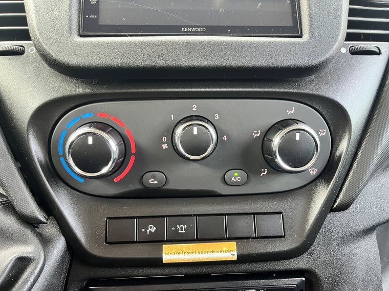 Vehicle Image 37