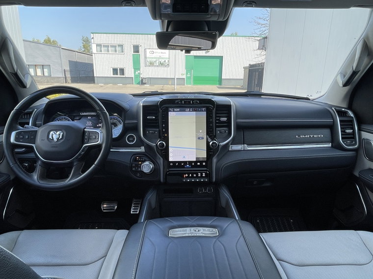 Vehicle Image 46
