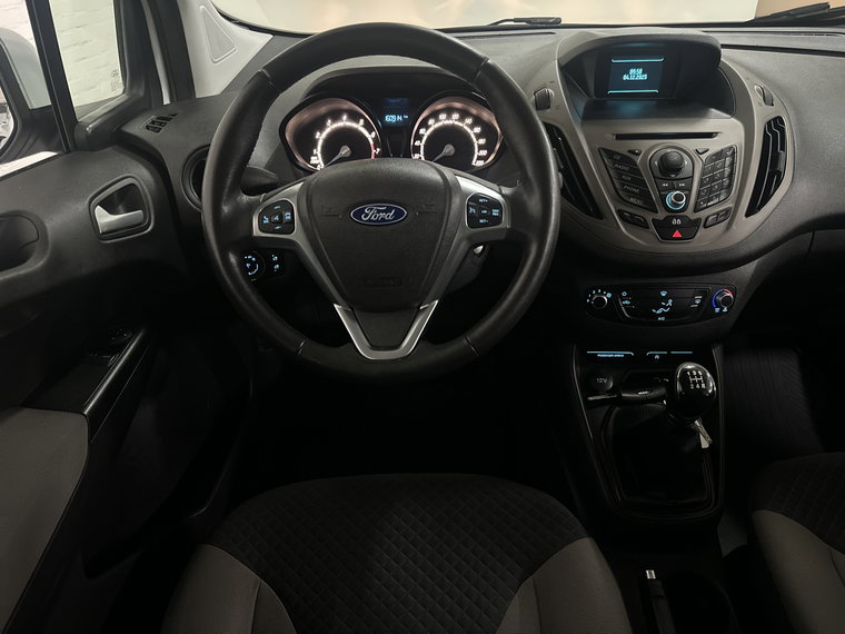 Vehicle Image 13