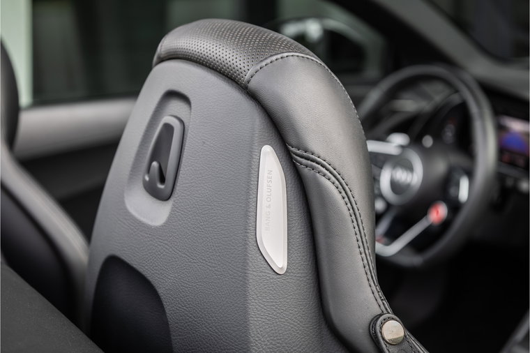 Vehicle Image 30