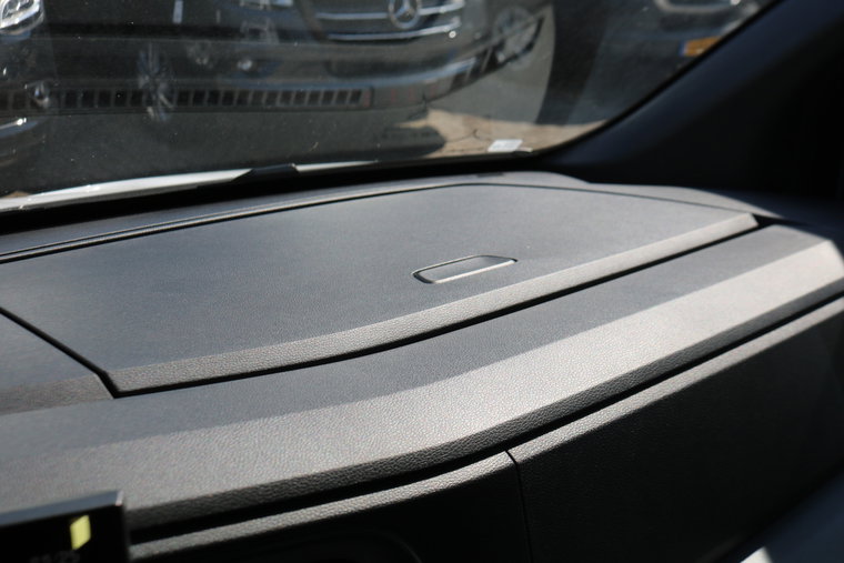 Vehicle Image 37