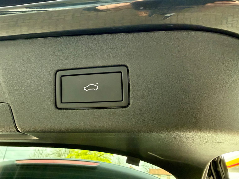Vehicle Image 40