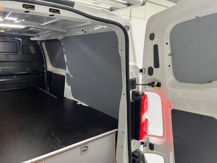 Vehicle Image 35