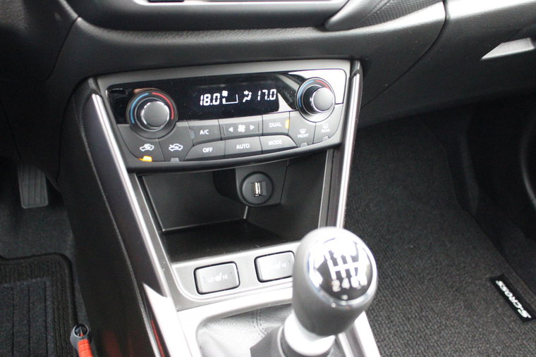 Vehicle Image 19