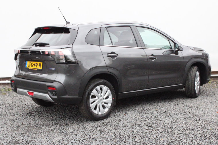 Vehicle Image 4