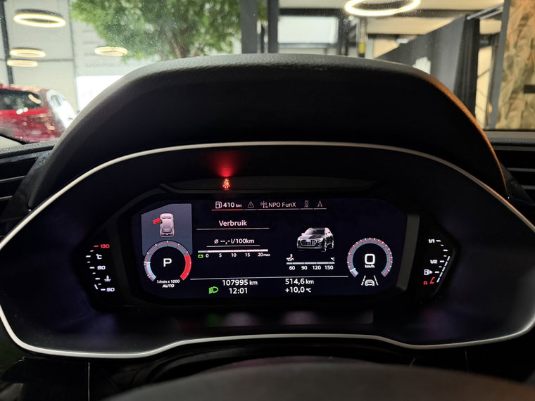 Vehicle Image 32