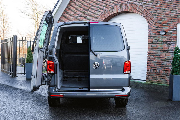 Vehicle Image 30