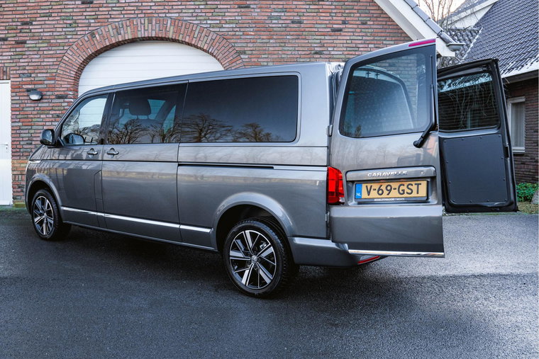 Vehicle Image 32