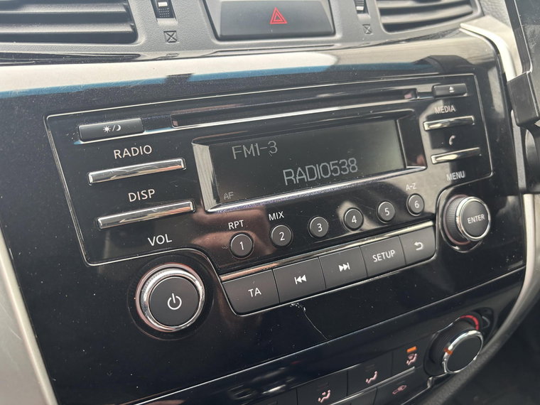 Vehicle Image 25