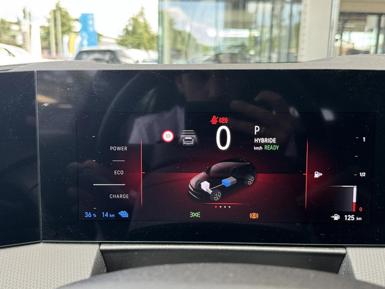 Vehicle Image 35