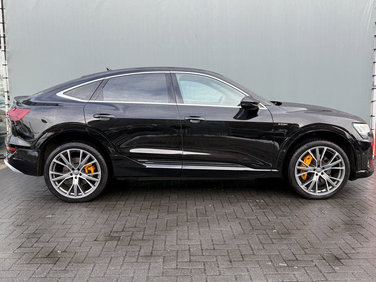 Vehicle Image 42