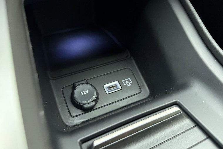 Vehicle Image 19