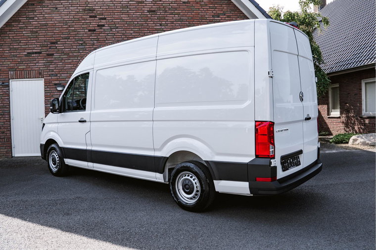 Vehicle Image 25